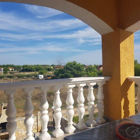 Apartmani Anna วีร์ ภายนอก รูปภาพ