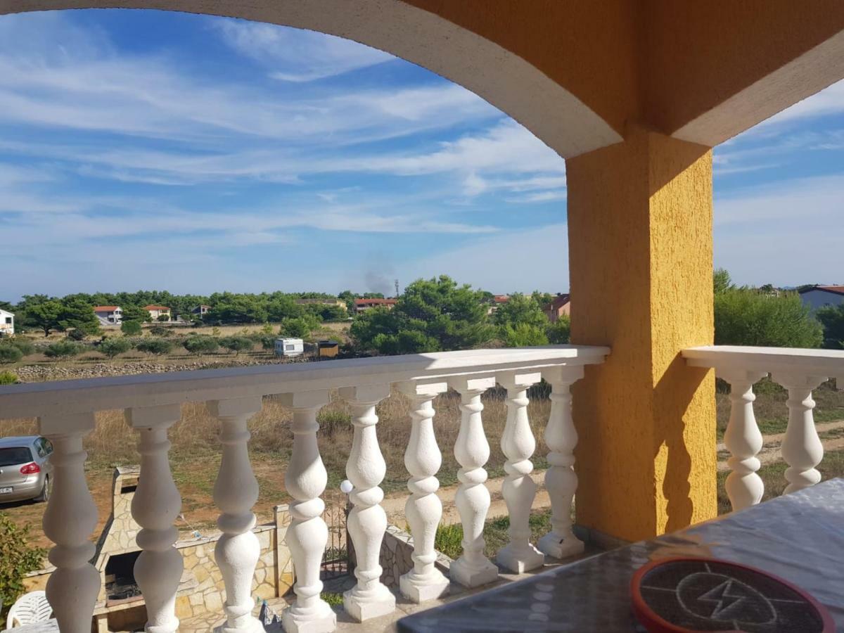 Apartmani Anna วีร์ ภายนอก รูปภาพ